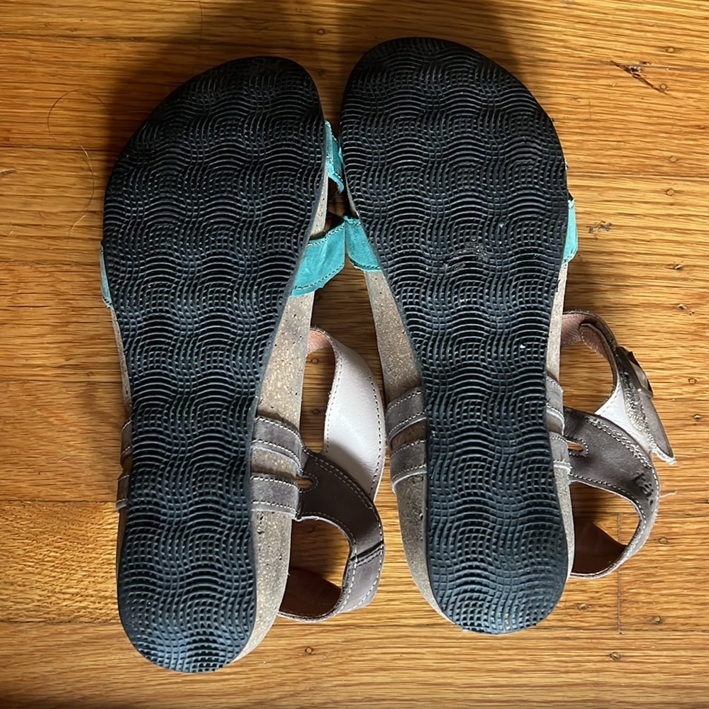 Taos Footwear Green, Cream & Brown Sandals women’s 39 8 - Picture 3 of 3